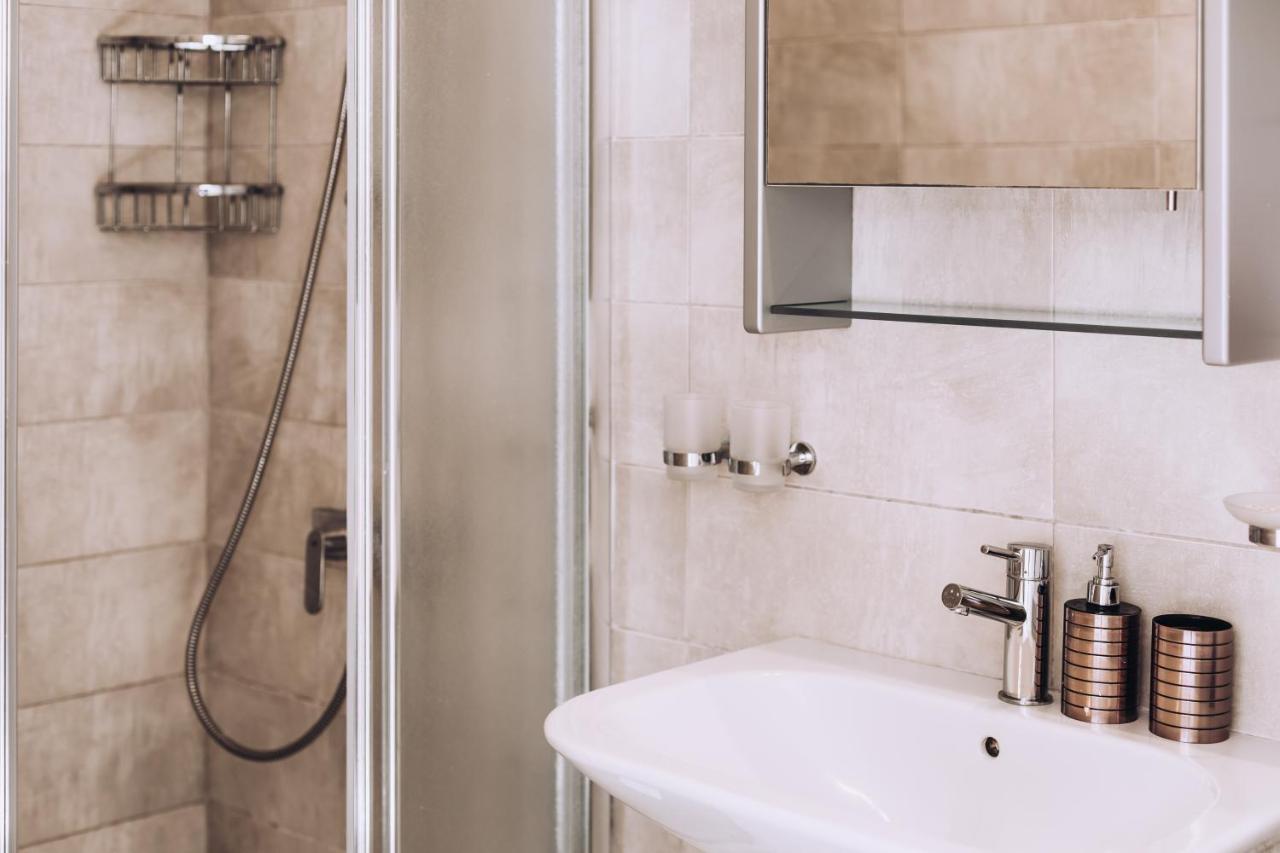 Minimal Townhouse Center Paphos Villa Bagian luar foto