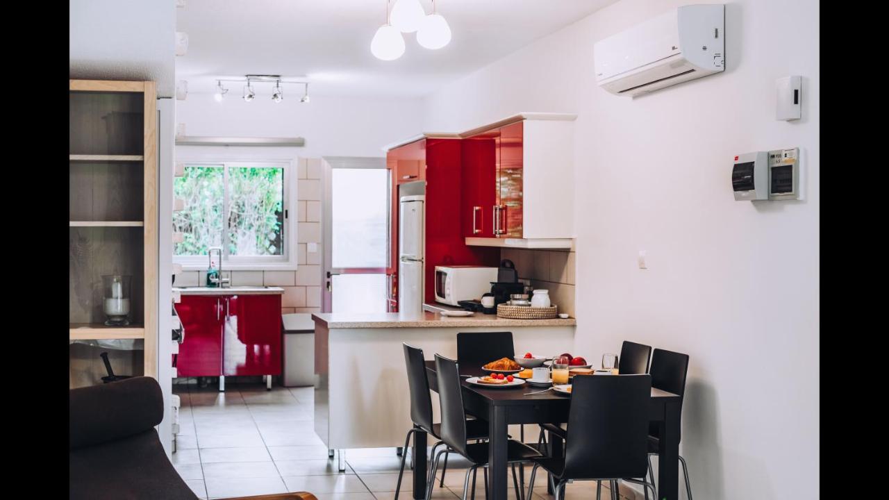 Minimal Townhouse Center Paphos Villa Bagian luar foto