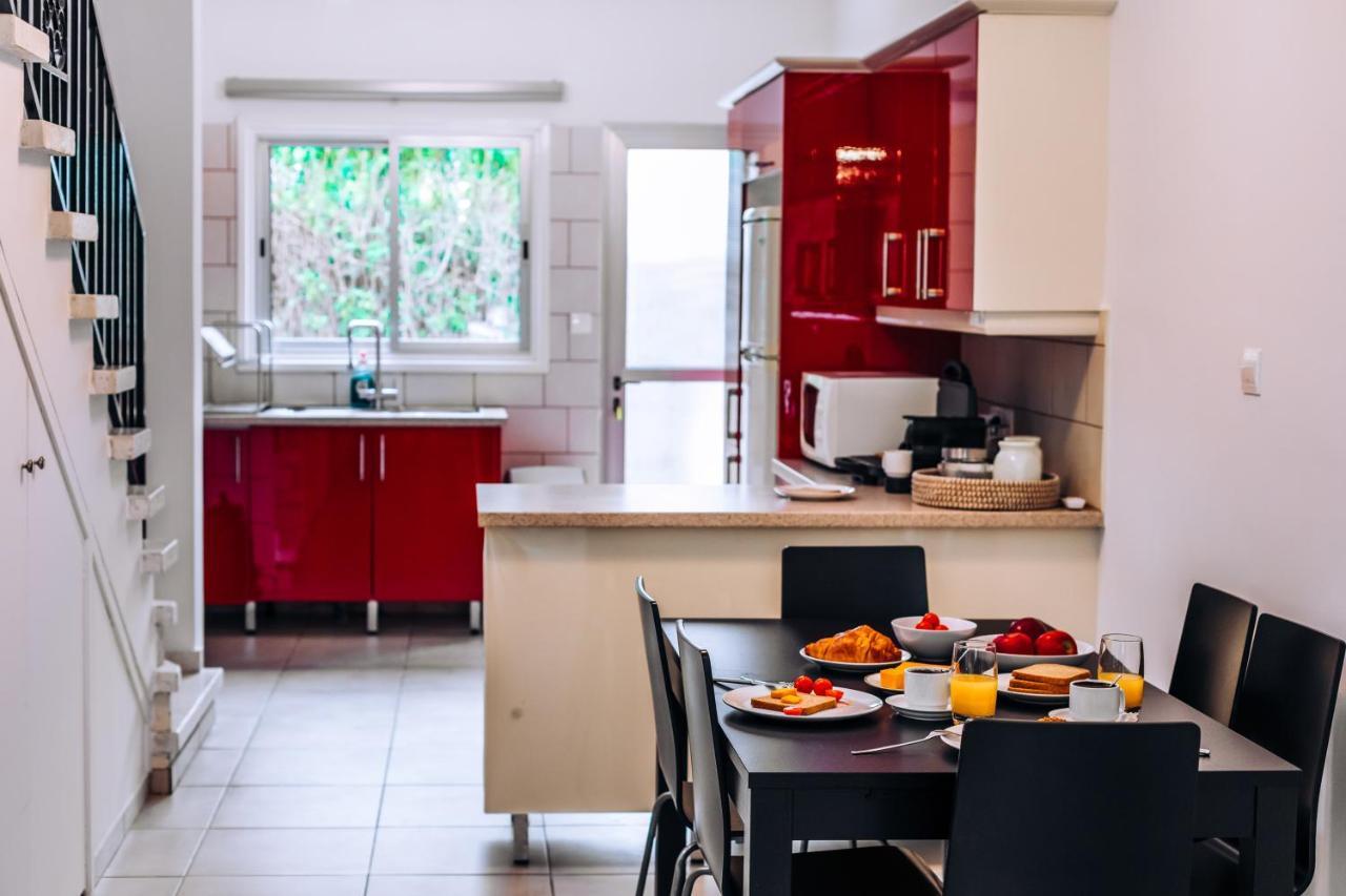 Minimal Townhouse Center Paphos Villa Bagian luar foto
