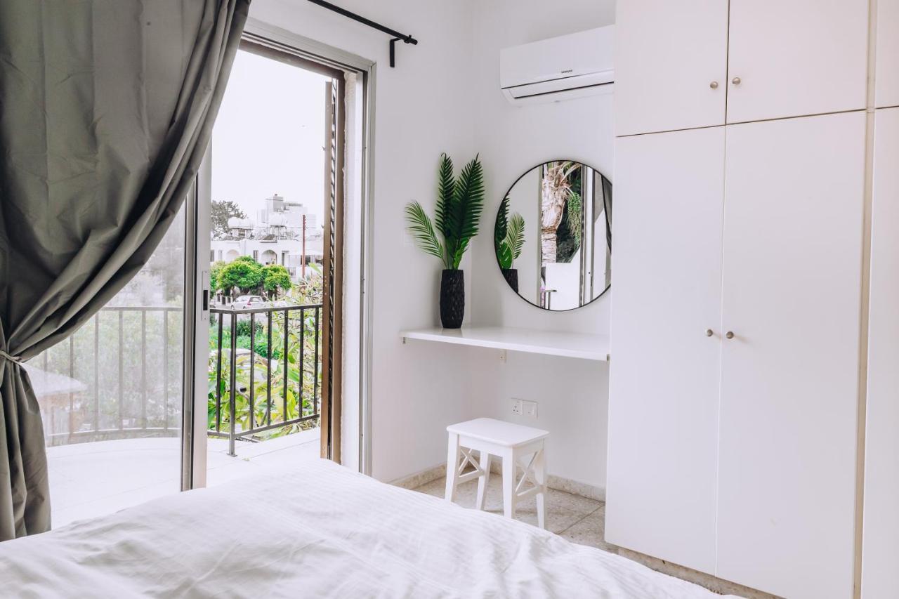 Minimal Townhouse Center Paphos Villa Bagian luar foto