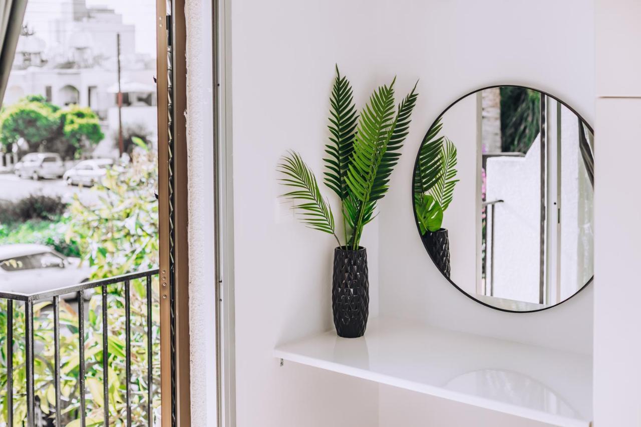 Minimal Townhouse Center Paphos Villa Bagian luar foto