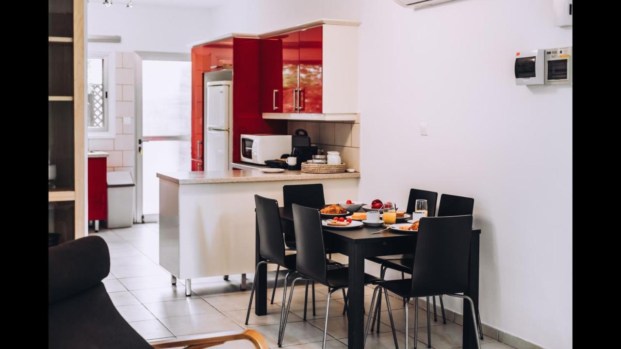 Minimal Townhouse Center Paphos Villa Bagian luar foto
