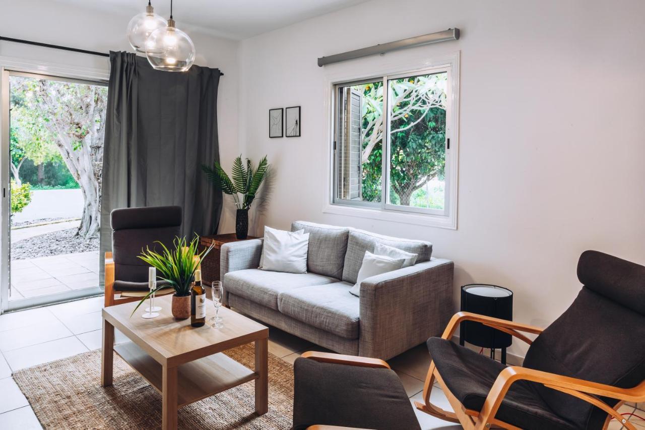 Minimal Townhouse Center Paphos Villa Bagian luar foto