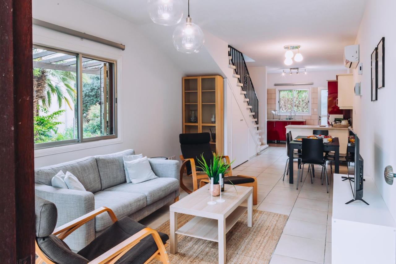 Minimal Townhouse Center Paphos Villa Bagian luar foto